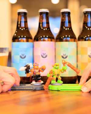 観客はクラフトビール数本。主催者は私です😊 キラリブルワリーのタップルームで🎮🍺伝説のAKEDOバトル開幕！   勝利した者だけ…